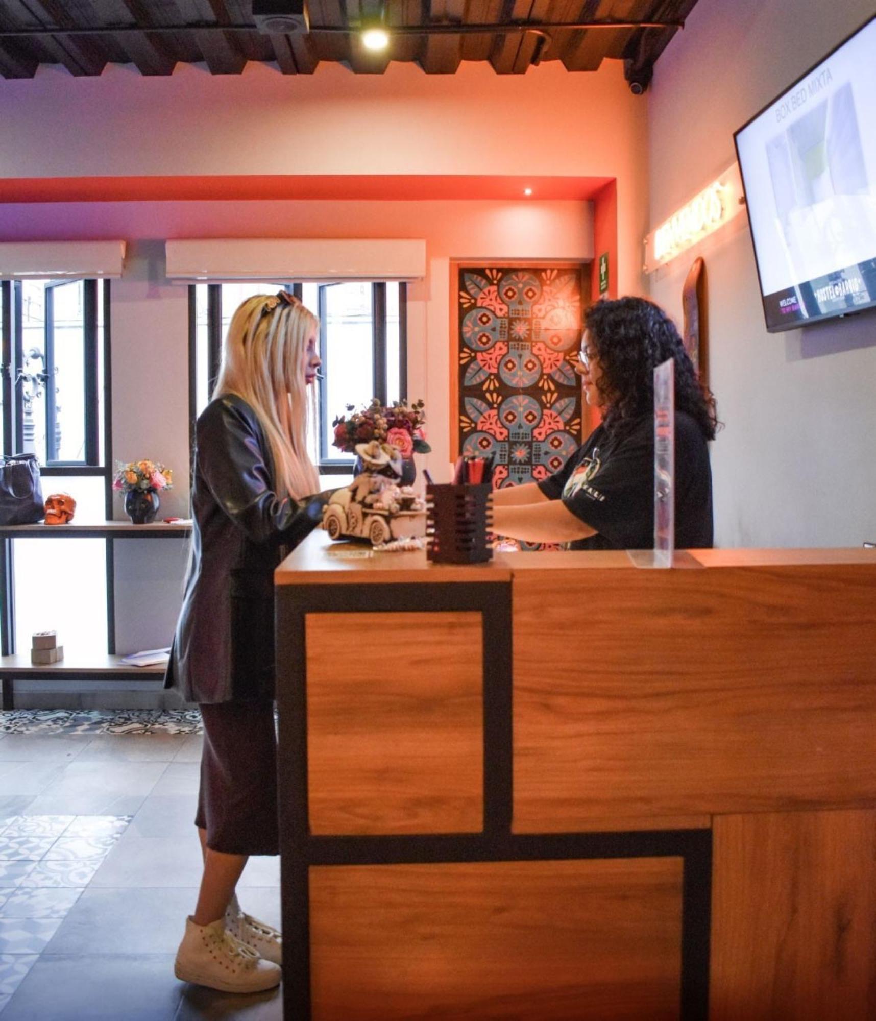 Barrio Downtown Mexico City Hostel Экстерьер фото